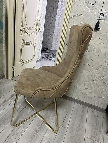 kohnə divan aliram: 1 ildır alınıb köçle baglı tecılı evden çxmalıdır baha alınıb tek stol — 2