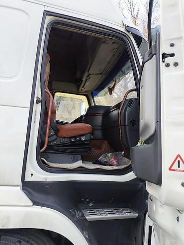 Тягачи: Тягач, Volvo, Тентованный — 2