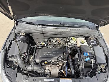 Chevrolet: Chevrolet Cruze: 1.4 l | 2015 il 245000 km Sedan — 12