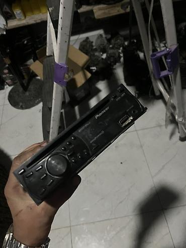 Магнитолы: Pioneer avtomobil maqnitolası - Ön paneldə idarəetmə düymələri və iri — 2