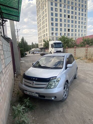 р 15 с: Toyota ist: 2003 г., 1.3 л, Автоматические, Бензин, Хэтчбэк