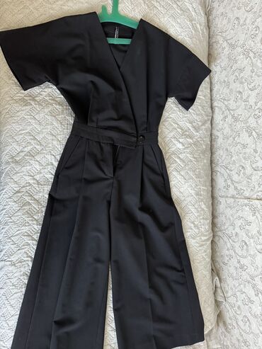 женская одежда весна лето: Отличный женский комбинезон Imperial в размере XS. Почти новый. Мне