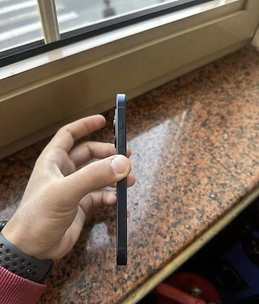 калисо на спринтер: IPhone 15 Pro, Б/у, 256 ГБ, 81 % — 4