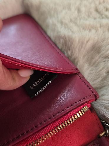 Lične stvari: Fendi Tube Leather Wallet on Chain, kožna pismo torba, kao novcanik — 10