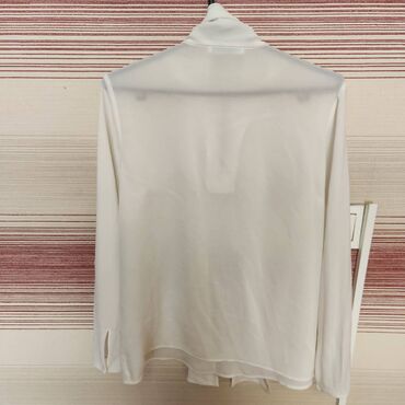 Köynək və bluzalar: Orijinal Hugo Boss ipək qadın koftası. S ölçü (36). Hugo Boss bluzka -da lalafo.az — 7 Köynək və bluzalar: Orijinal Hugo Boss ipək qadın koftası. S ölçü (36). Hugo Boss bluzka — 7