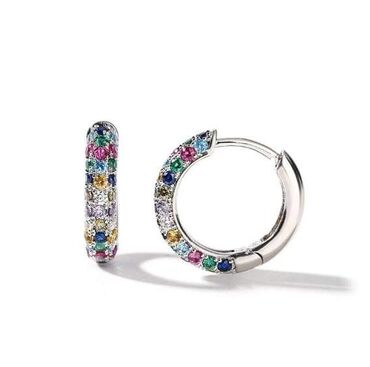 Minđuše: Mindjuše
Cena:900din — 6