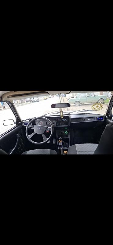 опель зафира а: VAZ 2107, ağ rəng, sedan gövdə. Texniki xüsusiyyətlər: - Benzin — 3