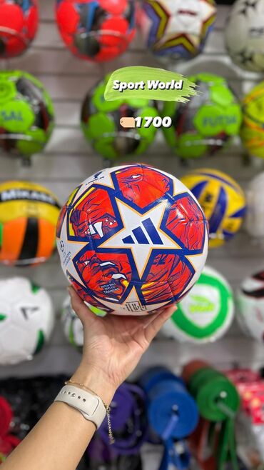 аренда футбольного мяча: Футбольные мячи Помимо форм у нас есть в продаже : - футбольная