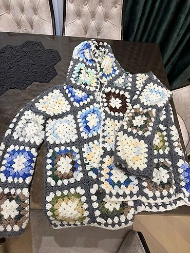 nike jaket: Əl işi toxunma kapüşonlu kardiqan - Dizayn: “granny square” motivləri — 1