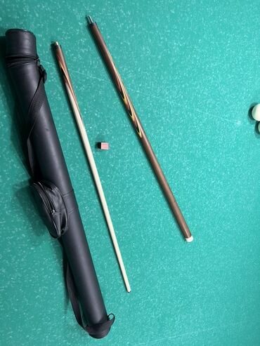 ткань для бильярдного стола: Бильярдный набор: - Разборный кий из двух частей: турнирная длина