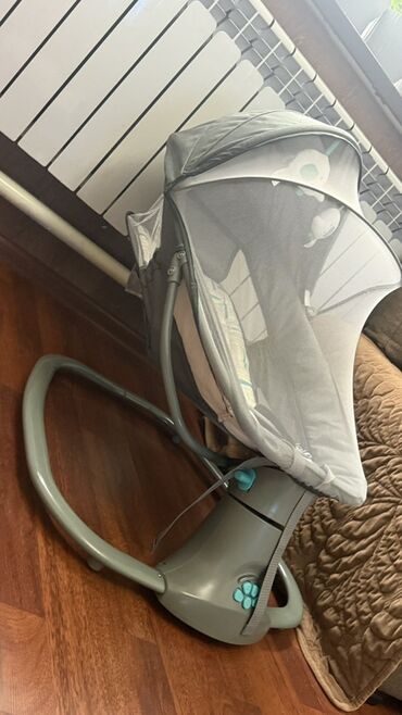 детские машины на аккумуляторе с пультом цена в бишкеке: Люлька, Б/у, Качалка, Пластик, цвет - Серый, Самовывоз