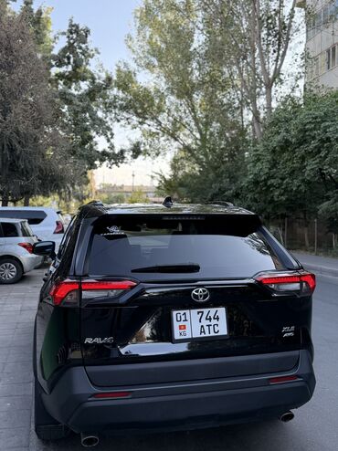 бу пакрышка: Toyota RAV4: 2019 г., 2.5 л, Автомат, Бензин, Кроссовер