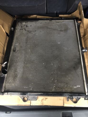 477 объявлений | lalafo.kg: Продаю радиатор от Lexus 570 оригинал надо заменить верхнюю