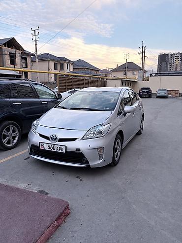 gen 2: Toyota Prius: 2013 г., Автомат, Гибрид, Хэтчбэк — 2