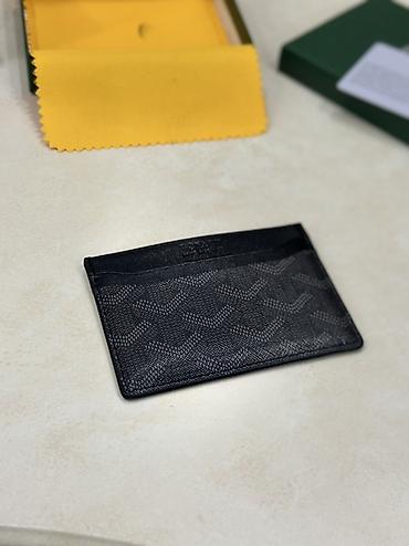 Картхолдеры: Карточница Goyard, компактная и тонкая. Характеристики: - Материал — 23