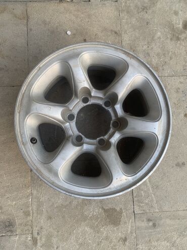 4 bolt disk təkər: İşlənmiş Disk Mitsubishi R 15, 6 Boltlu