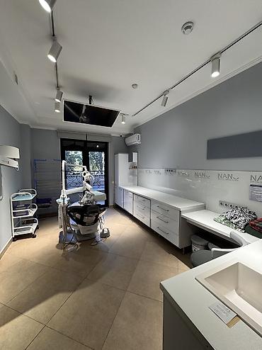 асанбай район: Сдаю Помещение целиком: Для стоматолога, 415 м², С ремонтом, Первая линия — 4