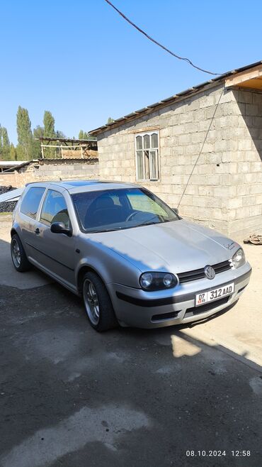 Volkswagen: Volkswagen Golf: 2000 г., 2 л, Механика, Бензин