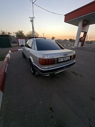 bmw 528: Audi 80: 1992 г., Механика, Газ, Седан — 10