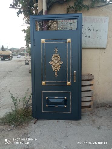 Giriş qapıları: Metall seyf qapılar – klassik naxışlı dizayn və gücləndirilmiş — 6