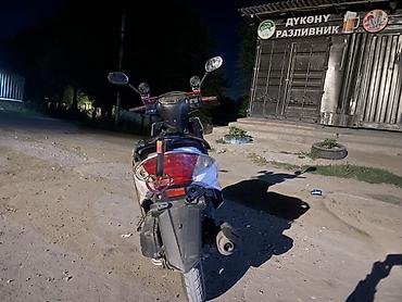 электростартер: Скутер Jinan Qingqi/Super Moto (наклейки: “M8”, “SUPER MOTO”, “Jinan”) — 8