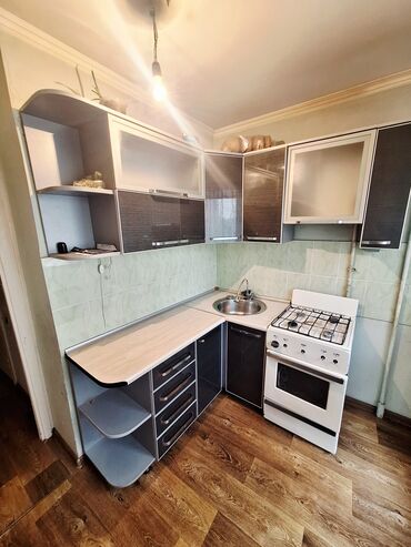 Продажа квартир: 2 комнаты, 43 м², 104 серия, 5 этаж, Старый ремонт at lalafo.kg — 11 Продажа квартир: 2 комнаты, 43 м², 104 серия, 5 этаж, Старый ремонт — 11