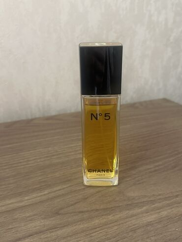 Ətriyyat: Originaldir. Az istifade olunub.100 ml