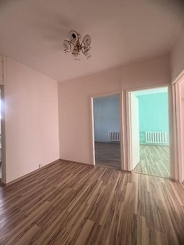 3 комнаты, 58 м², 106 серия, 4 этаж, Косметический ремонт at lalafo.kg 3 комнаты, 58 м², 106 серия, 4 этаж, Косметический ремонт