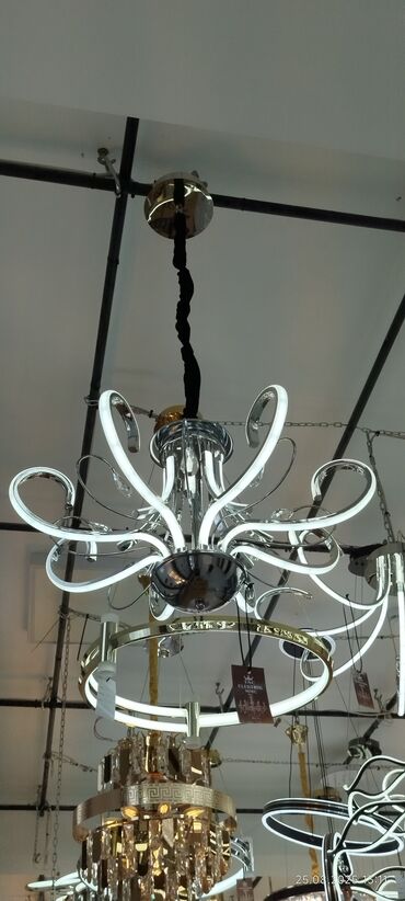 Çılçıraq, 10 və daha çox lampa, Metal