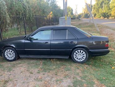 mercedesbenz w124 валчок: Mercedes-Benz 220: 1993 г., 2.2 л, Механика, Бензин, Седан