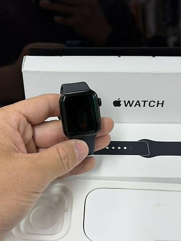 Apple Watch: Apple Watch se 3 40mm Акб 100% Дата активации август 2026 Коробка — 7