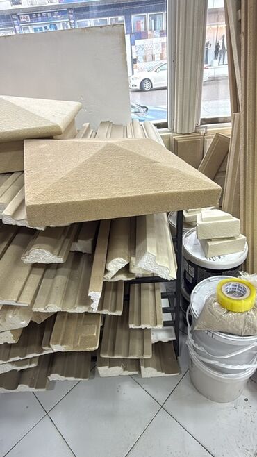 Digər bitirmə materialları: Fasad üçün dekorativ elementlər və hazır detallar - Material: sıxlığı — 3