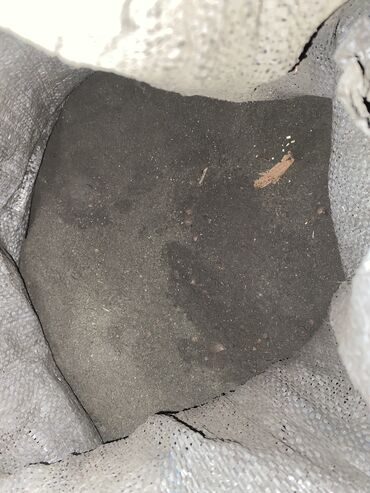 kömur: Kömür tozu və karbonlaşdırılmış fındıq qabığı Kilosu 80qəpik