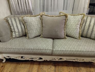 Divan və masa dəstləri: Klassik divan, Qonaq otağı üçün, Açılmayan — 6