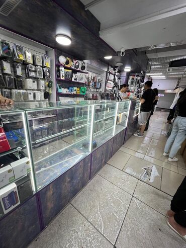 дукон аренда: Срочно сдаётся витрины для продажи сотовых телефонов и аксессуаров