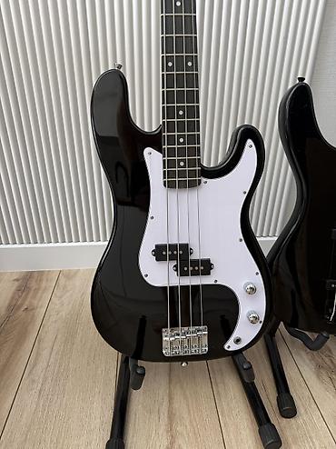 спл: - 4‑струнная модель в классическом стиле P-Bass: - Черный корпус с — 6