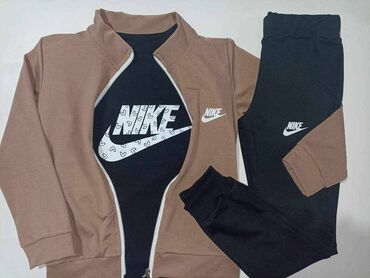 nike tech fleece deciji: Decije trenerke
8 vel 
2500 din
iko