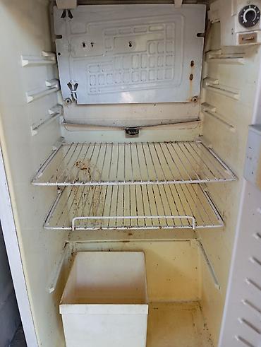 mini refrigerator: Холодильник Минск-15М, двухкамерный (верхняя морозильная камера — 4