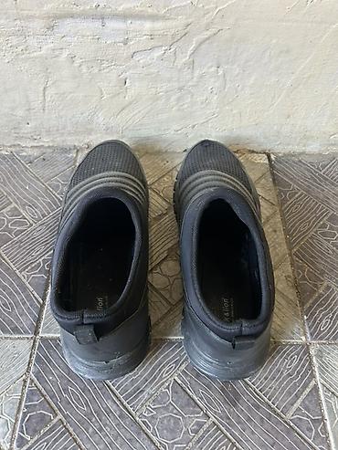 Туфли: Qara rəngli kişi slip-on ayaqqabıları - Modell: Slip-on (bağsız) — 3