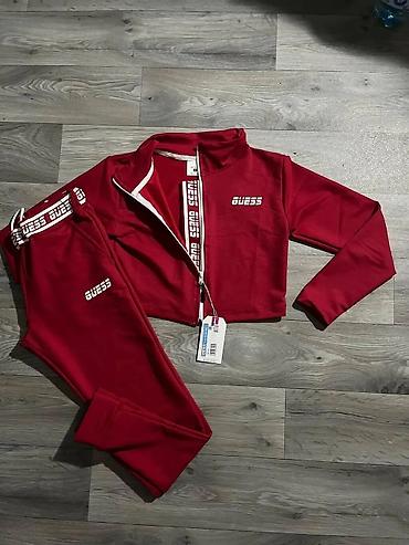 boho: GUESS ženski sportski komplet – gornji deo i donji deo - Model — 1