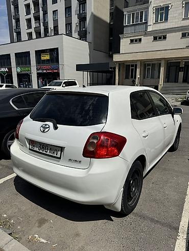 auris: Toyota Auris: 2008 г., Механика, Бензин, Хэтчбэк — 3