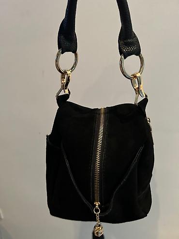 Классические сумки: Сумки разные, кожа и кожзам
Классические и нестандартные, клатч — 5