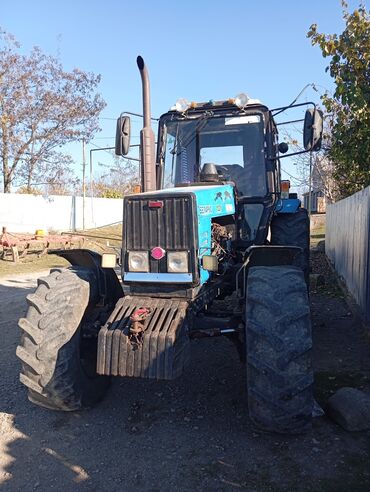 Traktorlar: Tecili satilir yaxsi veziyyetdedir senetleride qaydasindadir. elave — 4