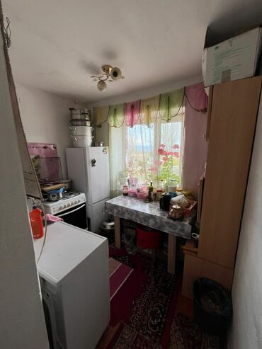 продаю дом каракол квартира: 40 м², 2 комнаты, Требуется ремонт С мебелью, Кухонная мебель