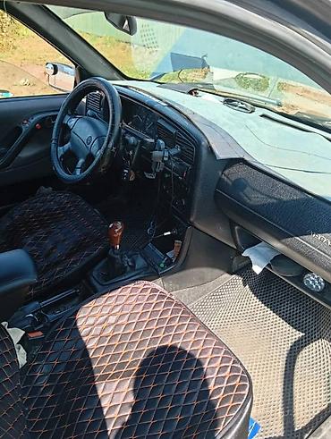 wolksvagen: Volkswagen Passat: 1994 г., 1.8 л, Механика, Бензин, Седан — 5