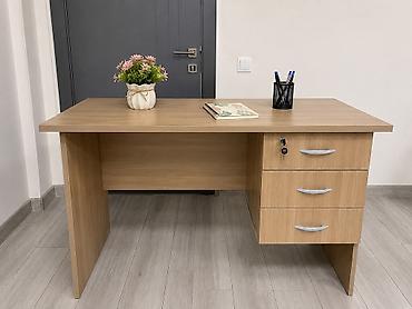 ofis masa: Ofis masası satılır. - 4 ədəd mövcuddur - Ölçü: 70 sm en × 120 sm — 1