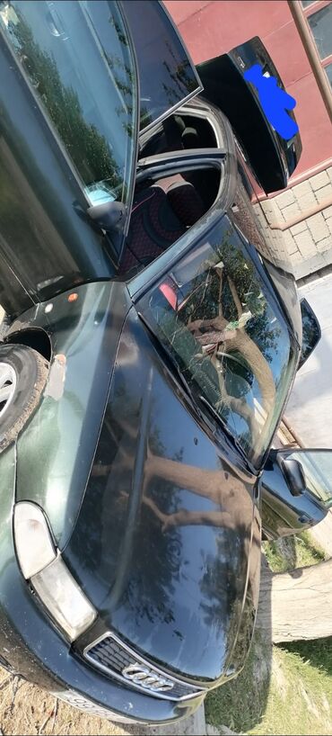audi allroad: Audi A4: 1.6 l | 1995 il Sedan