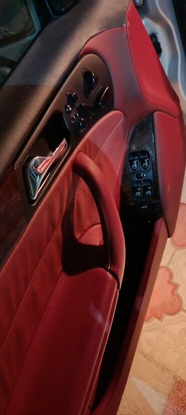 Mercedes-Benz: Mercedes-Benz C-Class: 3.2 l | 2000 il Sedan — 9