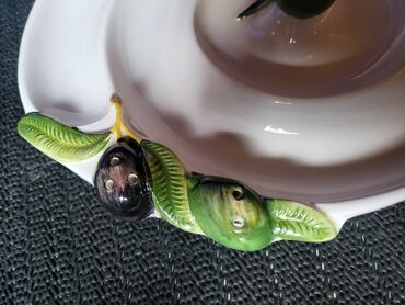 Ostalo posuđe: Tanjir nov za maline Italija 70te. Tanjir za masline sa delom za na lalafo.rs — 6 Ostalo posuđe: Tanjir nov za maline Italija 70te. Tanjir za masline sa delom za — 6