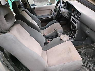 e53 amg: Mazda 626: 1988 г., 2 л, Механика, Бензин, Хэтчбэк — 3